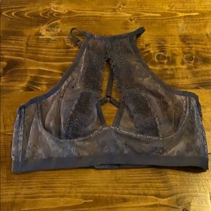 Victoria’s Secret bralette. In good condition!